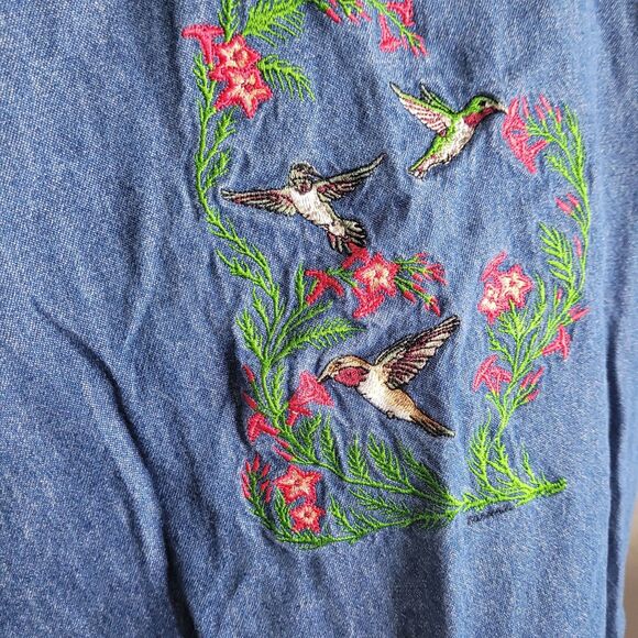 Blue Generation large button front embroidered humming birds flower pocket - Picture 11 of 15